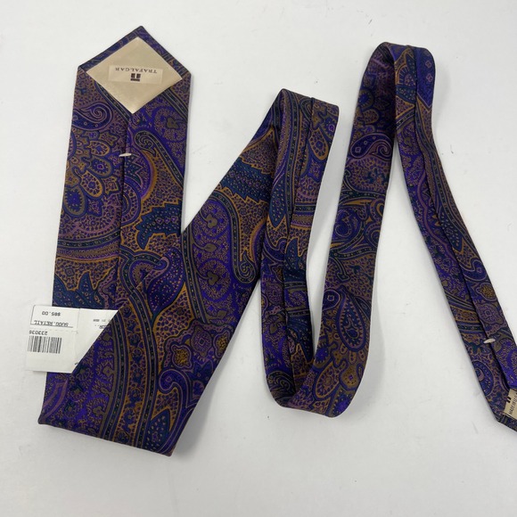 Trafalgar Men's 100% Silk Paisley Necktie Purple Gold Luxury - Picture 9 of 12